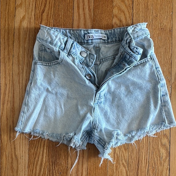 Zara Light Blue Distressed Jean Shorts - Picture 1 of 3